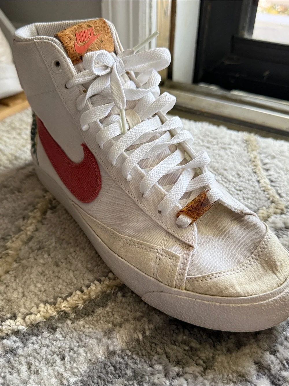 Nike Women high-Top Sneakers in Cream with Coral Swoosh Green Embroidery Blazers